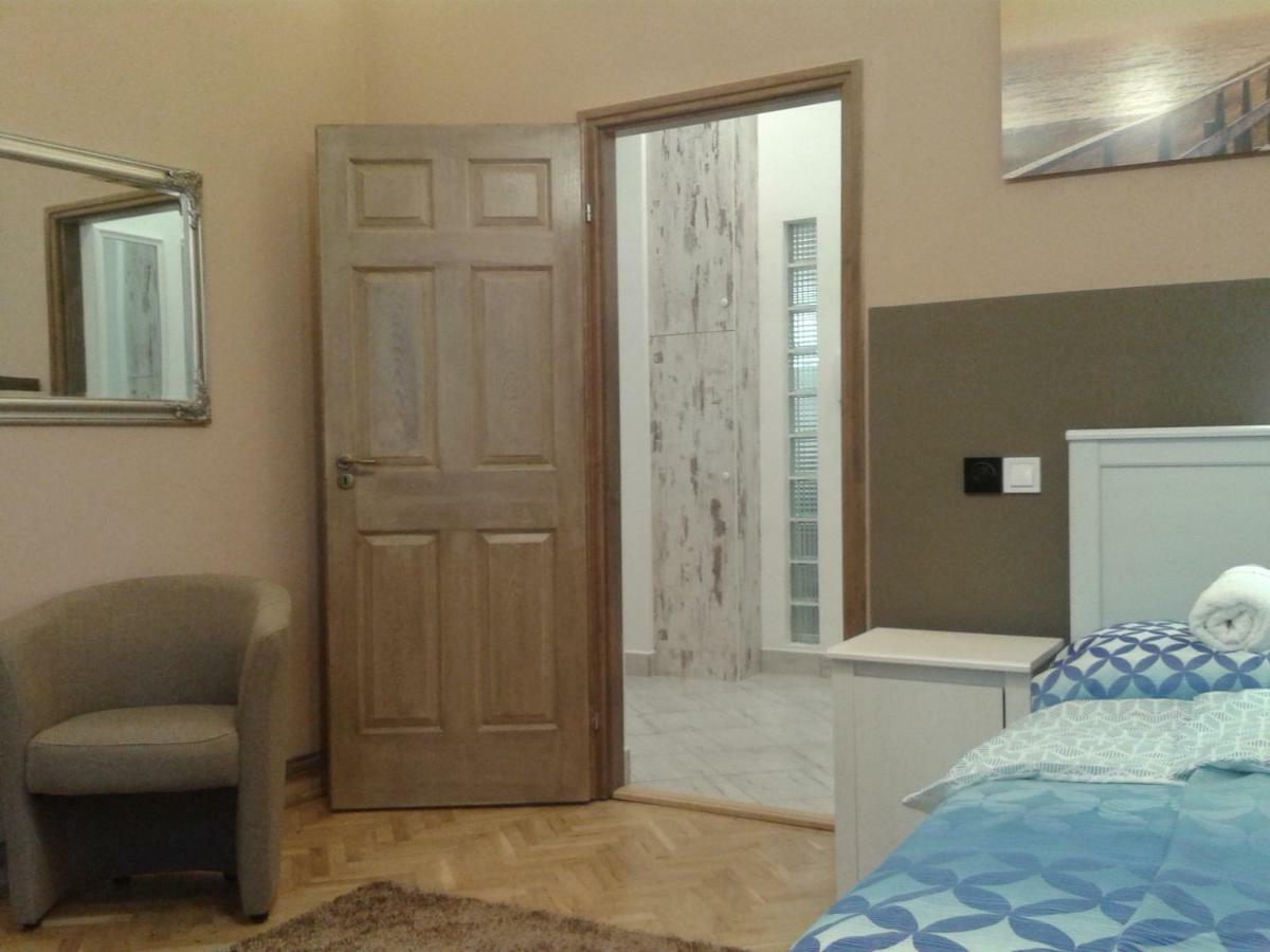 Lily Apartman Budapest Luaran gambar
