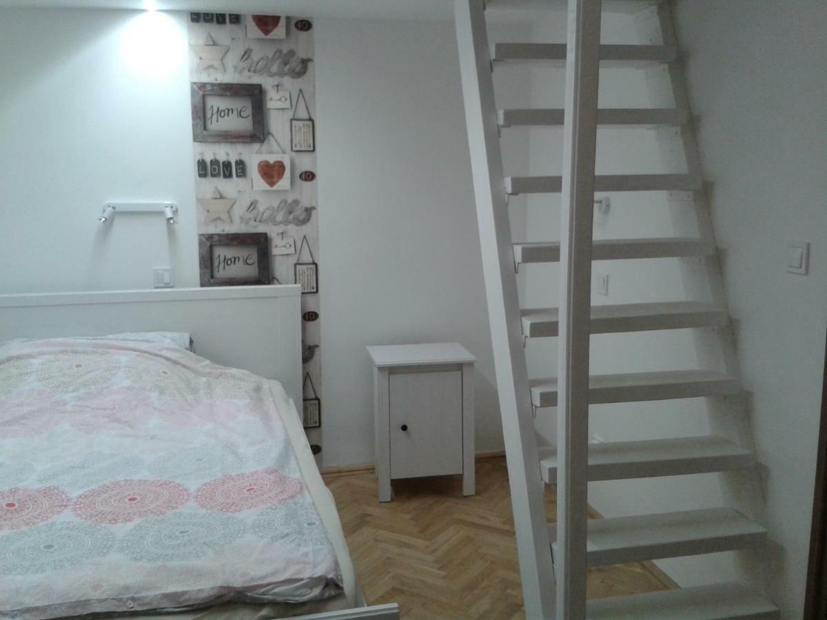 Lily Apartman Budapest Luaran gambar