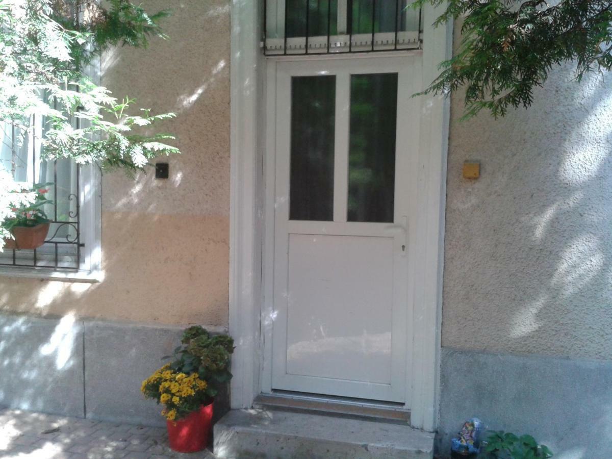 Lily Apartman Budapest Luaran gambar