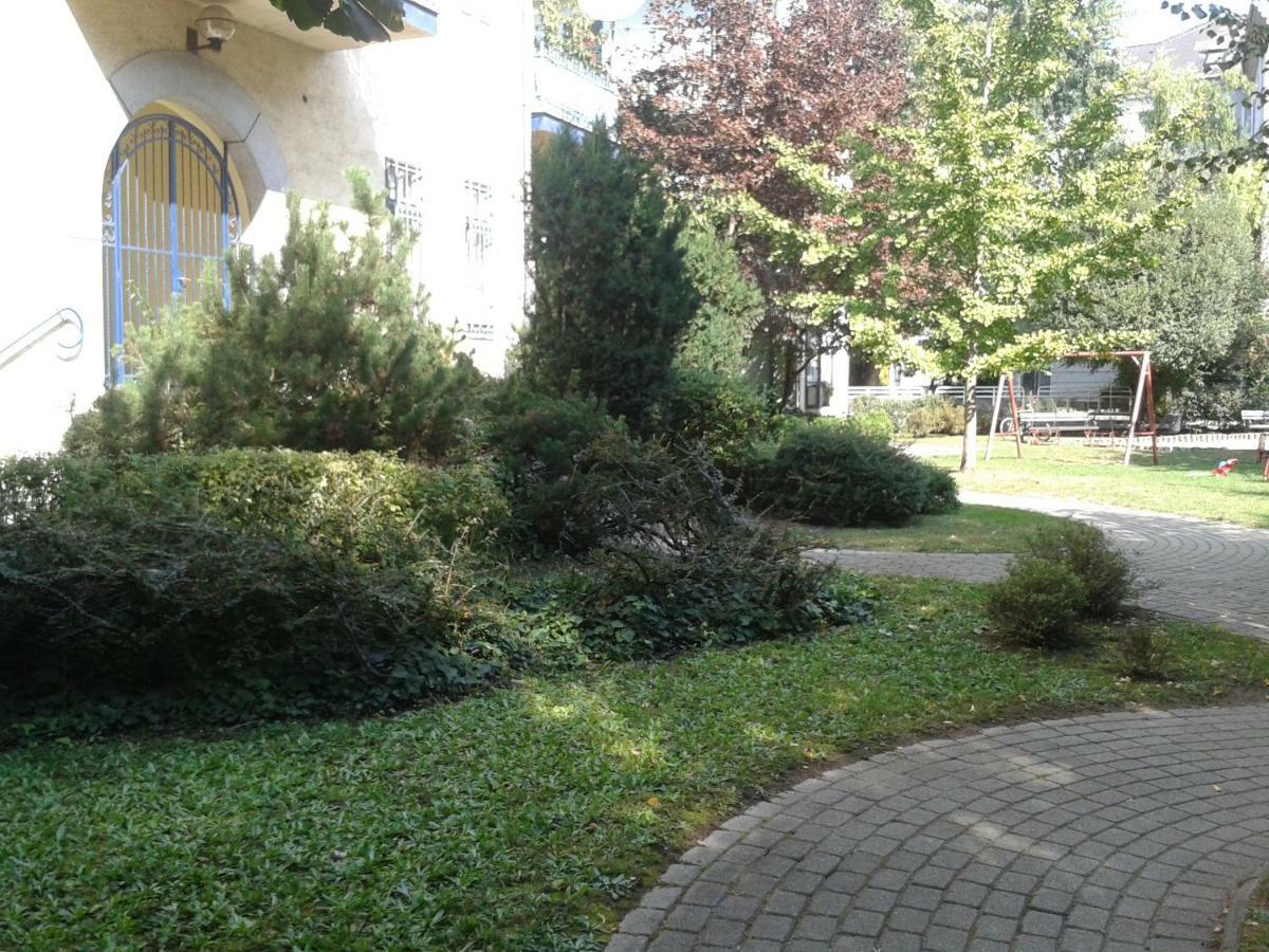 Lily Apartman Budapest Luaran gambar
