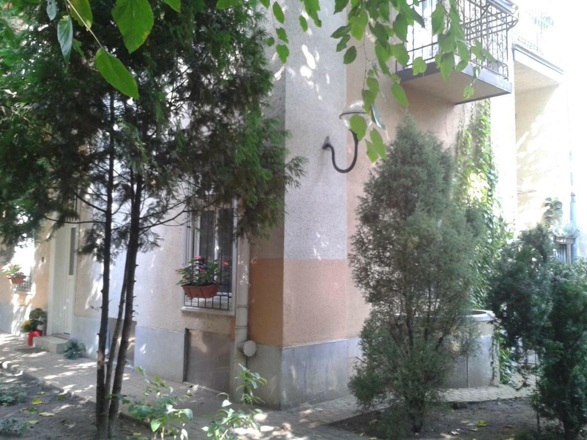 Lily Apartman Budapest Luaran gambar